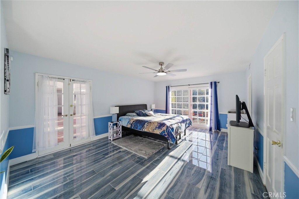 Image 17 of property listing at 10225 Donna, Northridge, CA 91324