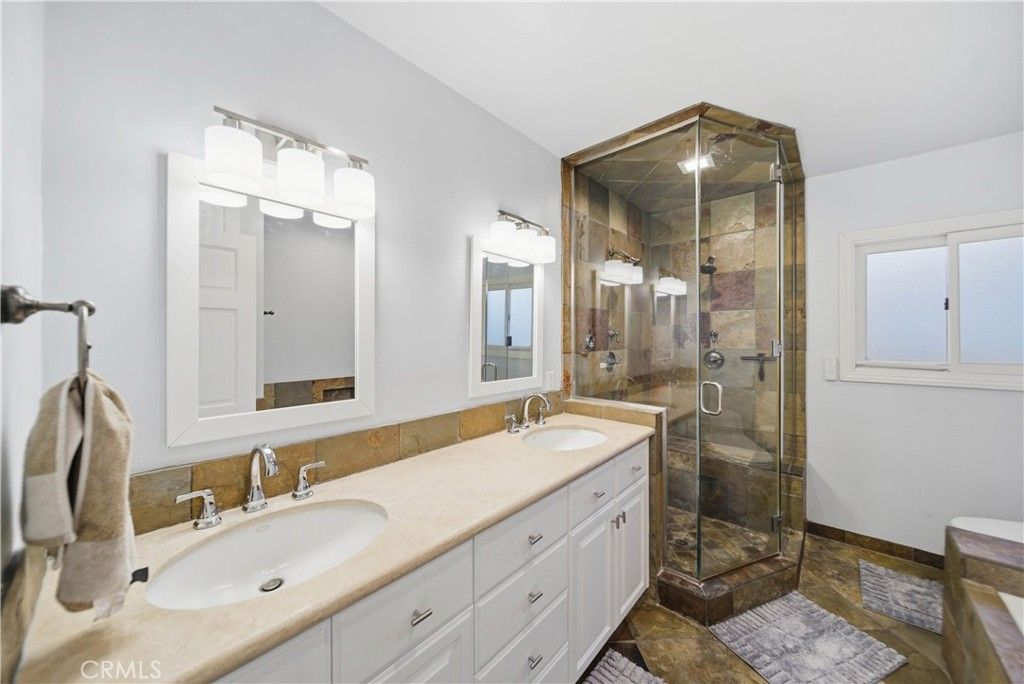 Image 20 of property listing at 10225 Donna, Northridge, CA 91324