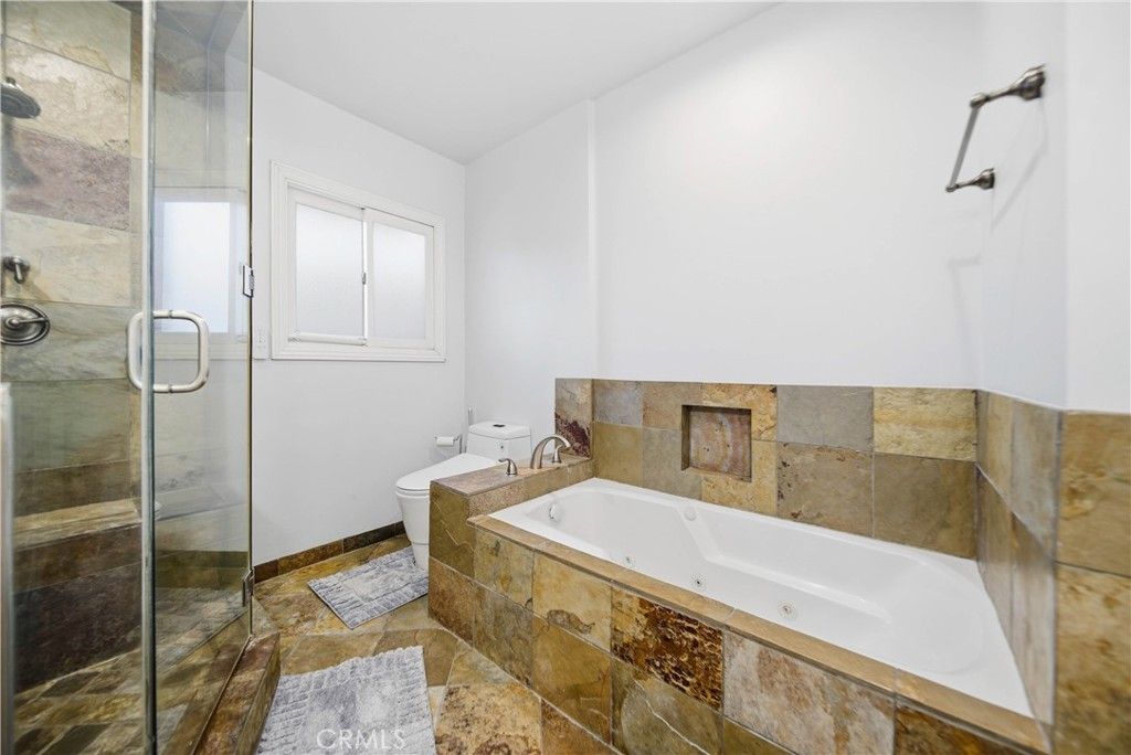 Image 22 of property listing at 10225 Donna, Northridge, CA 91324