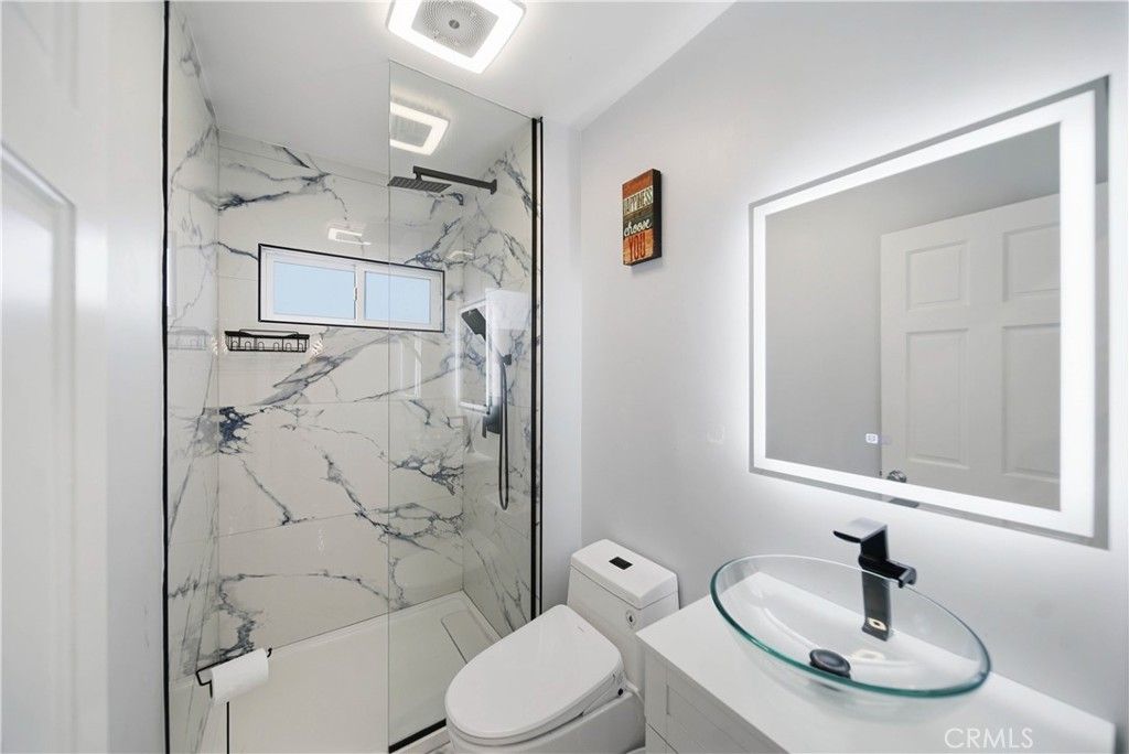 Image 23 of property listing at 10225 Donna, Northridge, CA 91324