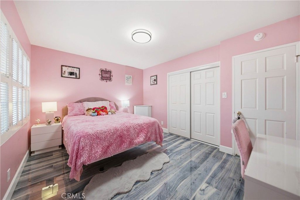 Image 26 of property listing at 10225 Donna, Northridge, CA 91324