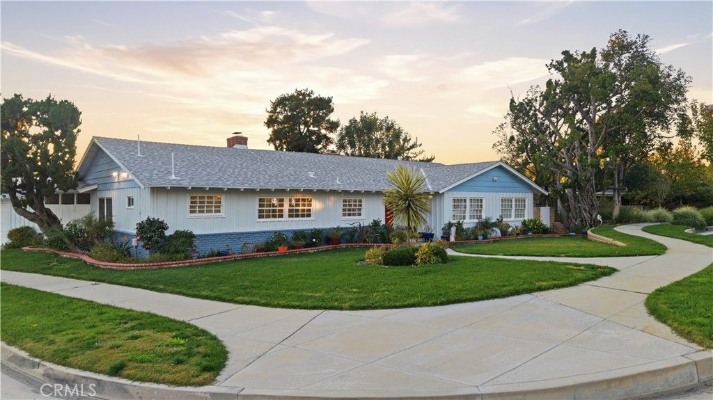 Image 41 of property listing at 10225 Donna, Northridge, CA 91324