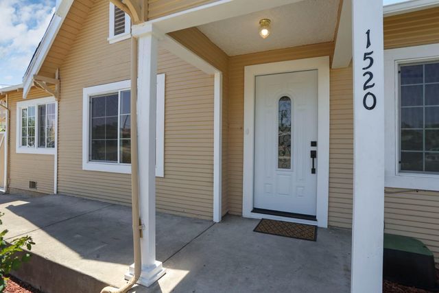 1520 N Berkeley Ave, Stockton, CA 95205