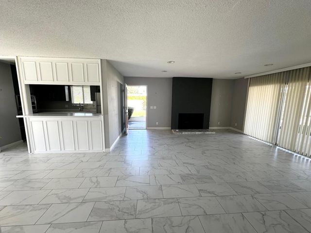 2210 S Calle Palo Fierro 37, Palm Springs, CA 92264