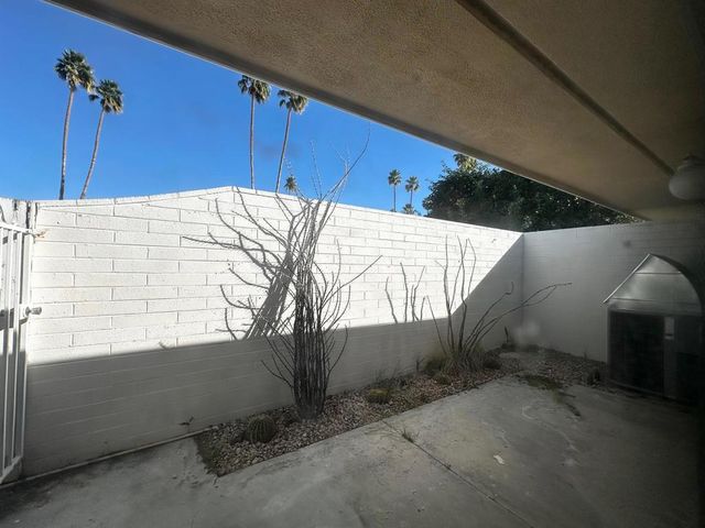 2210 S Calle Palo Fierro 37, Palm Springs, CA 92264