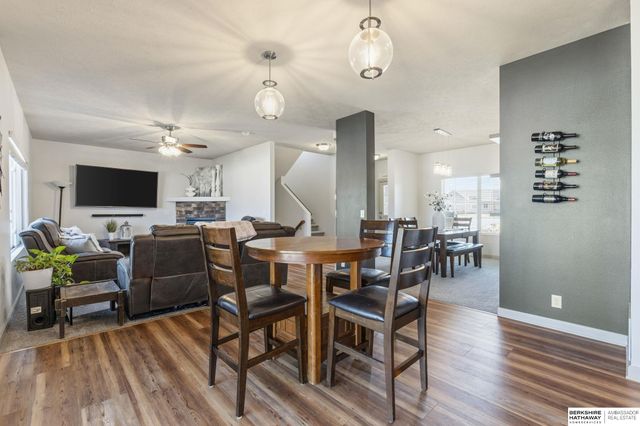 17302 Larimore Avenue, Omaha, NE 68116