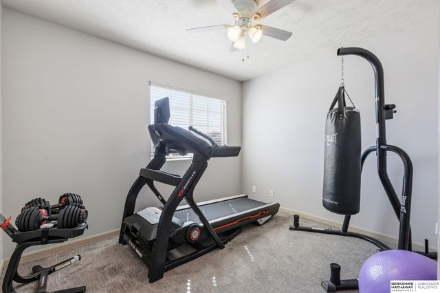 17302 Larimore Avenue, Omaha, NE 68116