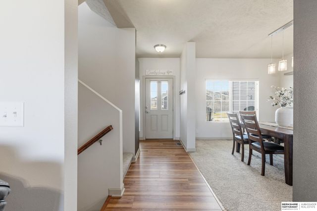 17302 Larimore Avenue, Omaha, NE 68116