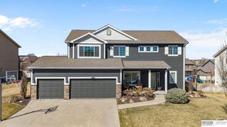 17302 Larimore Avenue, Omaha, NE 68116