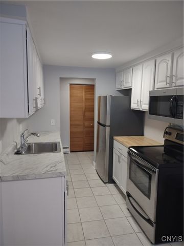 153 Watertree Drive, Dewitt, NY 13057