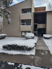 153 Watertree Drive, Dewitt, NY 13057