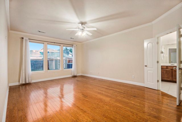 4438 W Maple Drive, Friendswood, TX 77546