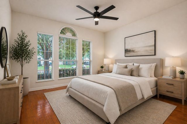 4438 W Maple Drive, Friendswood, TX 77546