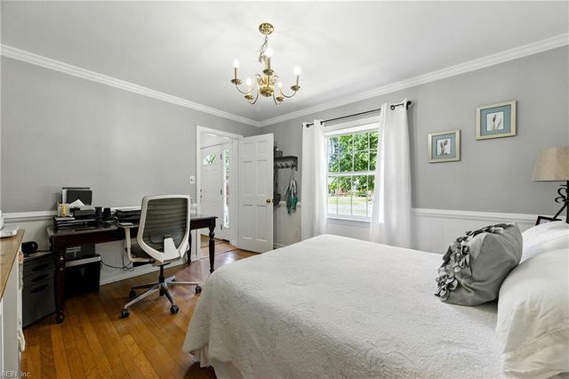 208 Wildwood DR, Yorktown, VA 23692