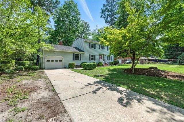 208 Wildwood DR, Yorktown, VA 23692