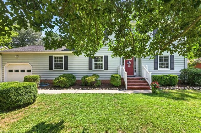 208 Wildwood DR, Yorktown, VA 23692