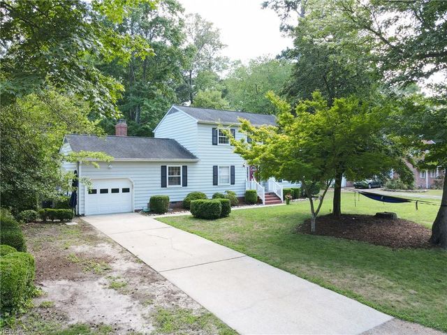208 Wildwood DR, Yorktown, VA 23692