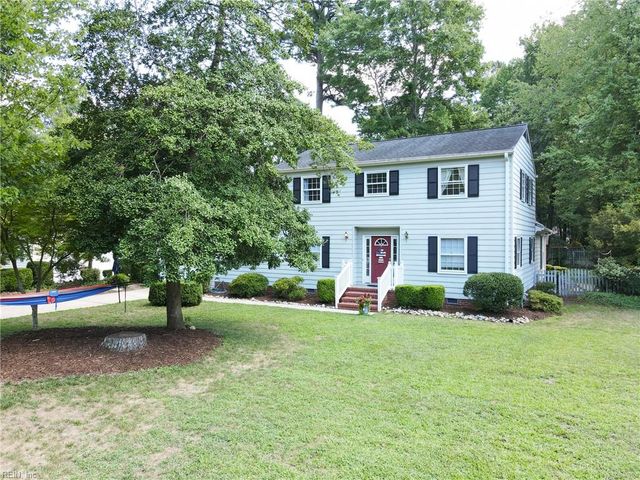 208 Wildwood DR, Yorktown, VA 23692