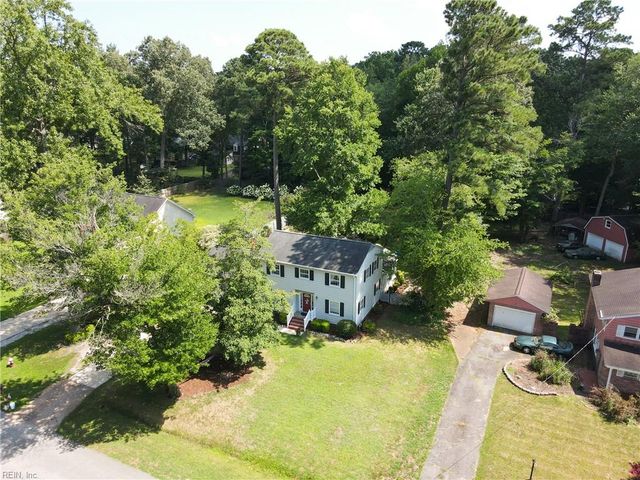 208 Wildwood DR, Yorktown, VA 23692