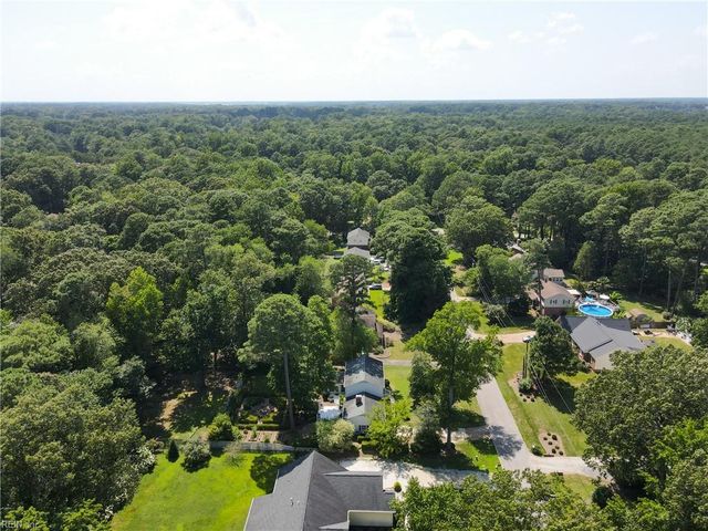 208 Wildwood DR, Yorktown, VA 23692