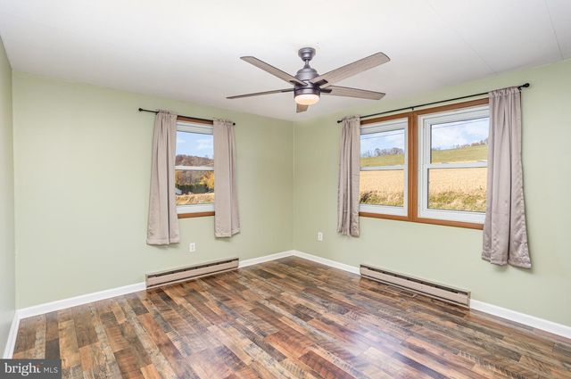 5146 GLEN ECHO RD, Glen Rock, PA 17327