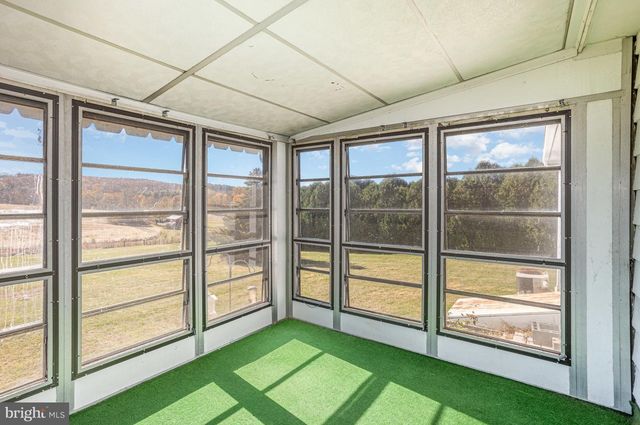 5146 GLEN ECHO RD, Glen Rock, PA 17327