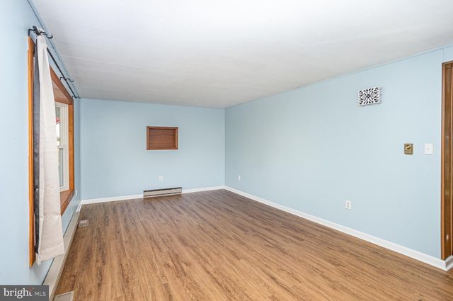 5146 GLEN ECHO RD, Glen Rock, PA 17327