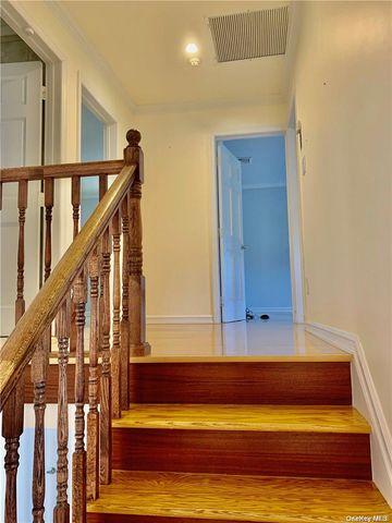 25 Mellow Lane, Jericho, NY 11753