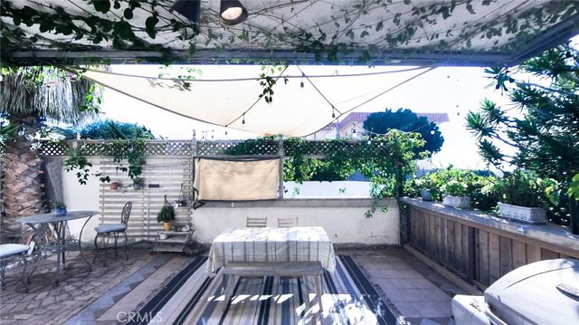 2575 E 19th Street 17, Signal Hill, CA 90755