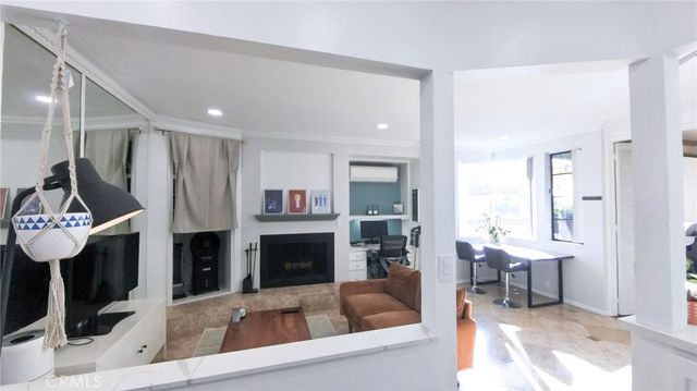 2575 E 19th Street 17, Signal Hill, CA 90755