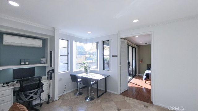 2575 E 19th Street 17, Signal Hill, CA 90755