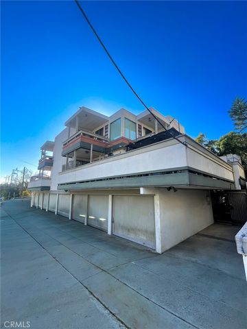 2575 E 19th Street 17, Signal Hill, CA 90755
