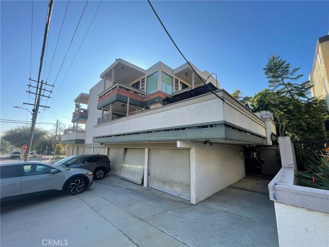 2575 E 19th Street 17, Signal Hill, CA 90755