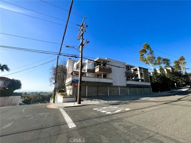 2575 E 19th Street 17, Signal Hill, CA 90755