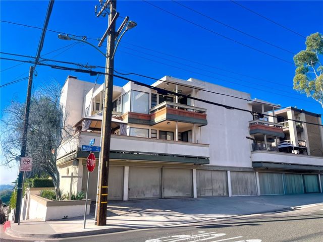 2575 E 19th Street 17, Signal Hill, CA 90755