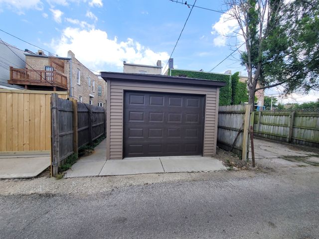 6442 S INGLESIDE Avenue, Chicago, IL 60637