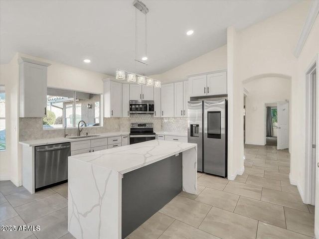 14841 N 42nd Place, Phoenix, AZ 85032