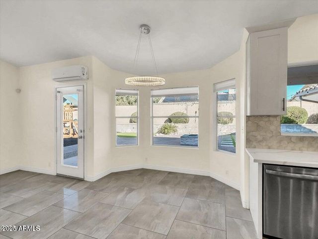 14841 N 42nd Place, Phoenix, AZ 85032