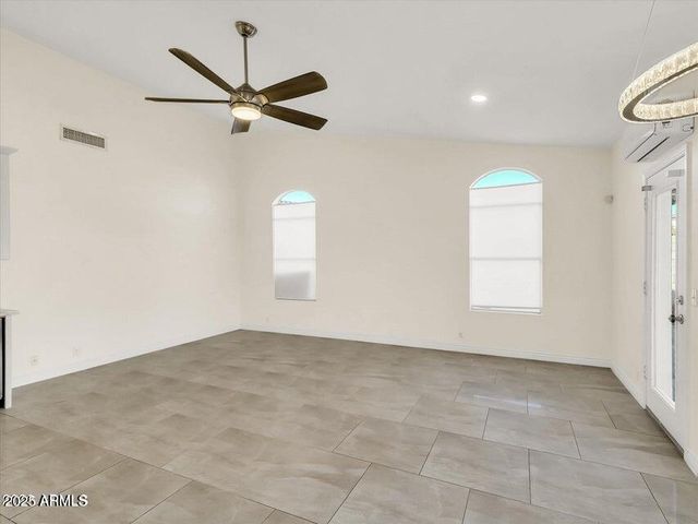 14841 N 42nd Place, Phoenix, AZ 85032