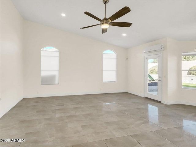 14841 N 42nd Place, Phoenix, AZ 85032