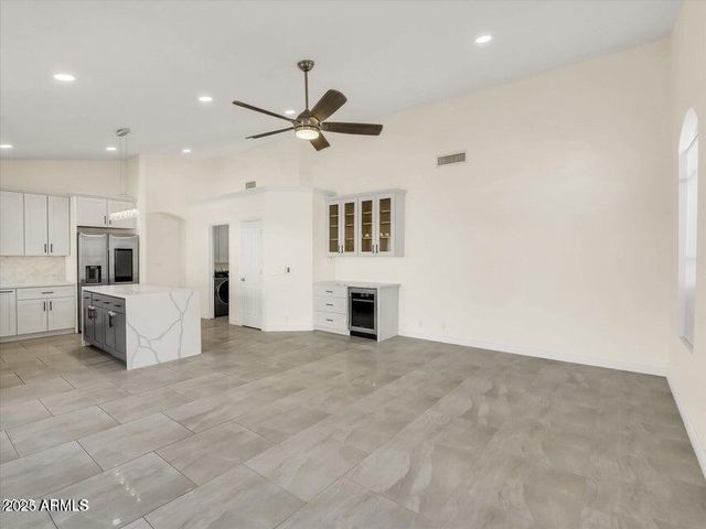 14841 N 42nd Place, Phoenix, AZ 85032