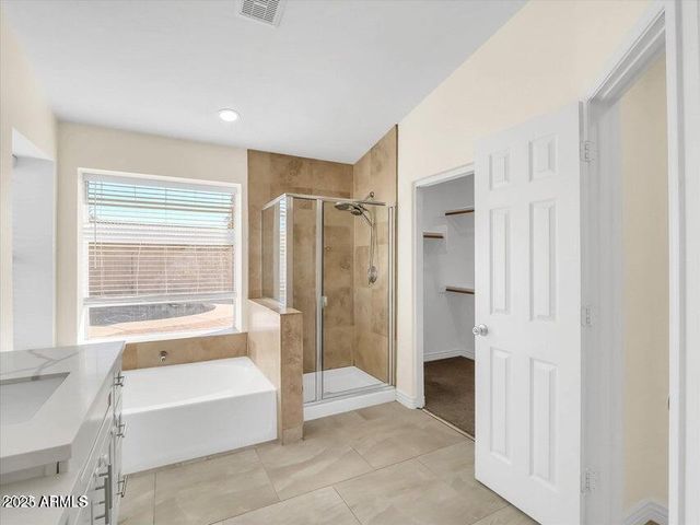 14841 N 42nd Place, Phoenix, AZ 85032