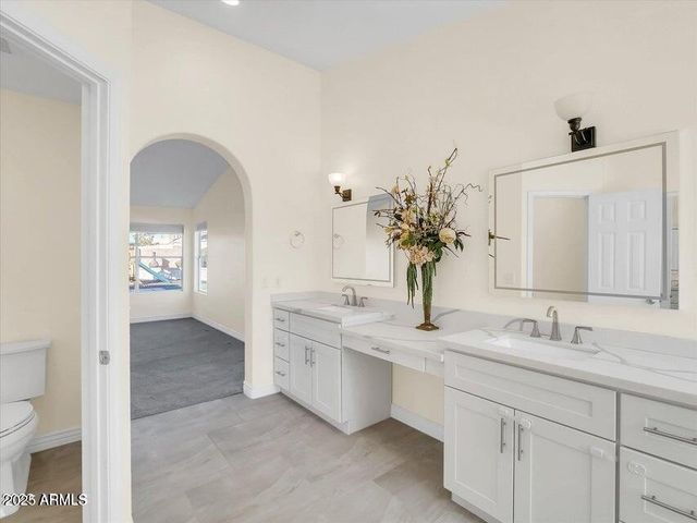 14841 N 42nd Place, Phoenix, AZ 85032