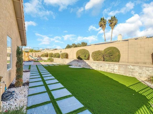 14841 N 42nd Place, Phoenix, AZ 85032