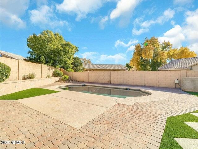 14841 N 42nd Place, Phoenix, AZ 85032