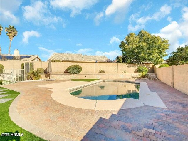 14841 N 42nd Place, Phoenix, AZ 85032