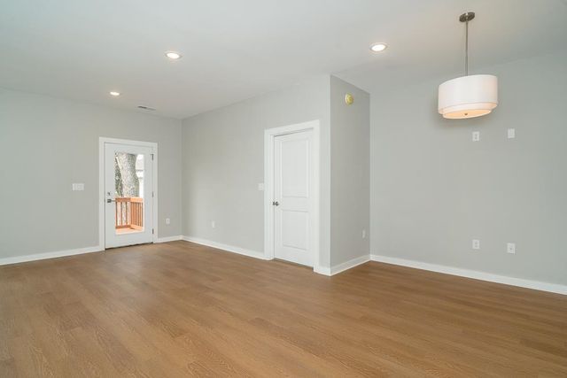 1576 PORT HILLS DR, Harrisonburg, VA 22801