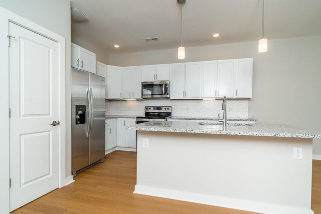 1576 PORT HILLS DR, Harrisonburg, VA 22801