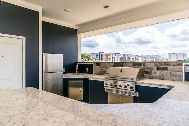 1576 PORT HILLS DR, Harrisonburg, VA 22801