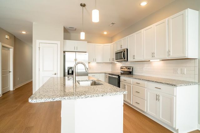 1576 PORT HILLS DR, Harrisonburg, VA 22801